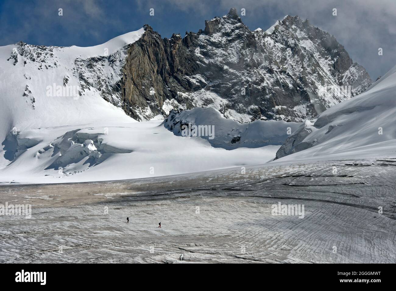 Der Weisshorn-Gipfel mit der Grand Gendarme über dem Turtman-Gletscher, Zinal, Val d’Anniviers, Wallis, Schweiz Stockfoto