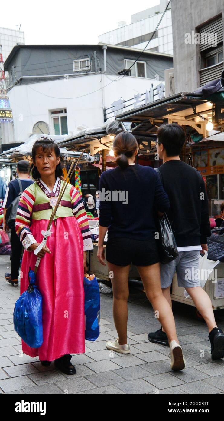 Der lebhafte Namdaemun-Markt in Seoul, Südkorea. Stockfoto