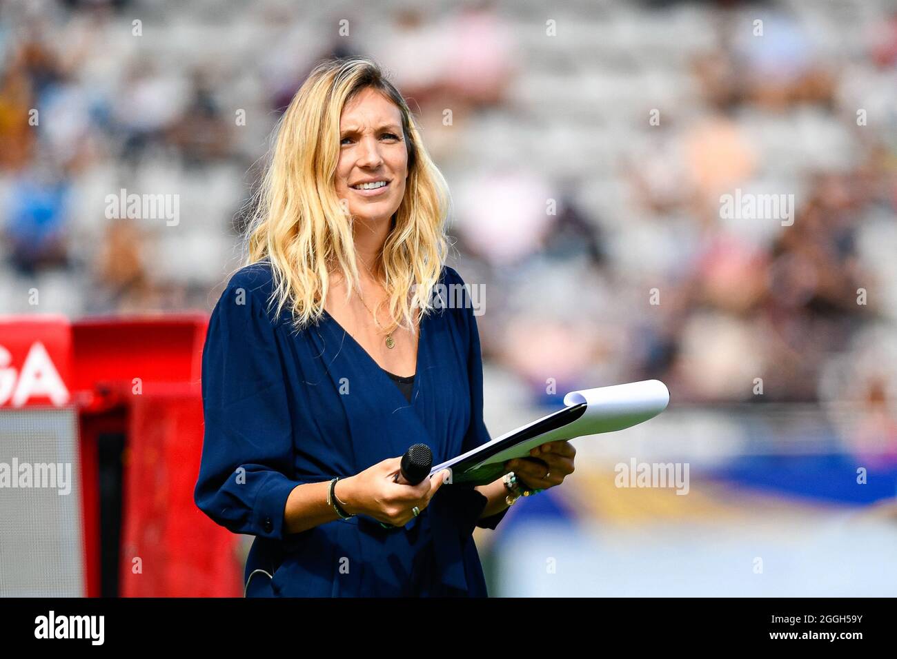 Die französische TV-Journalistin Clementine Sarlat während der IAAF Wanda Diamond League, Meeting de Paris Leichtathletik-Veranstaltung am 28. August 2021 im Charlety-Stadion in Paris, Frankreich - Foto Victor Joly / DPPI Stockfoto