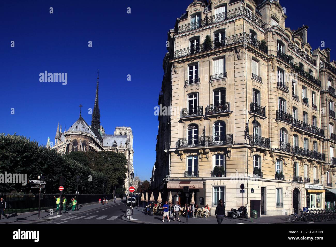 FRANKREICH. PARIS (75) 4. BEZIRK. ILE DE LA CITE. AUFBAUEND AUF QUAI AUX FLEURS Stockfoto