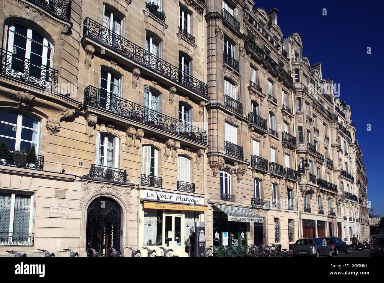 FRANKREICH. PARIS (75) 4. BEZIRK. ILE DE LA CITE. AUFBAUEND AUF QUAI AUX FLEURS Stockfoto