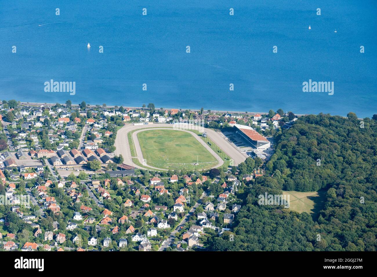 Luftaufnahme der Rennstrecke Charlottenlund in Kopenhagen Stockfoto