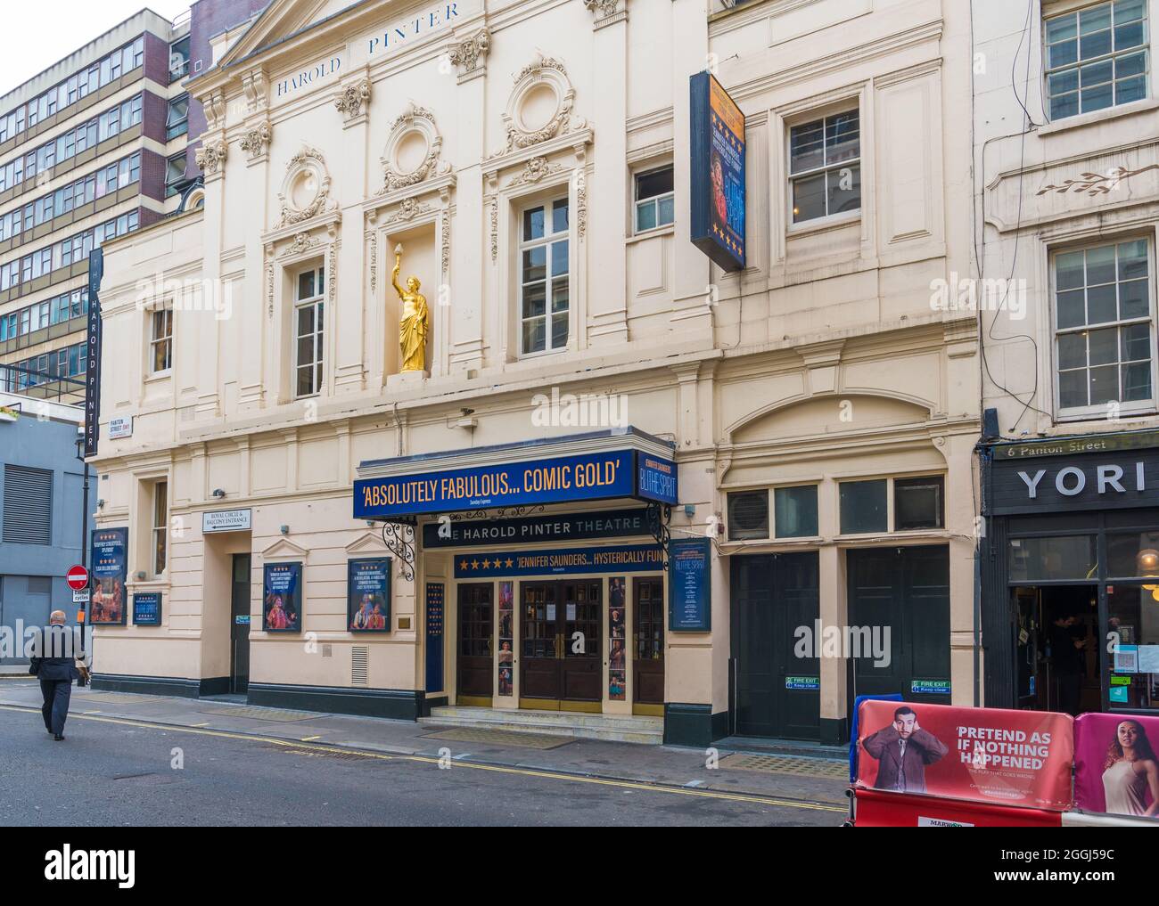 Frontfassade und Eingang zum Harold Pinter Theater in der Panton Street, London, England, Großbritannien Stockfoto