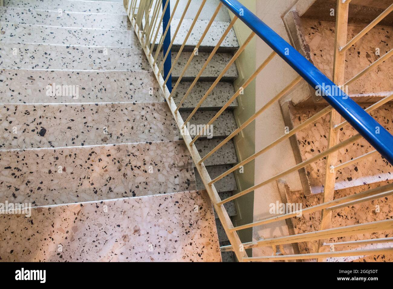 Ansicht einer Wohntreppe in Bukarest, Rumänien. Stockfoto