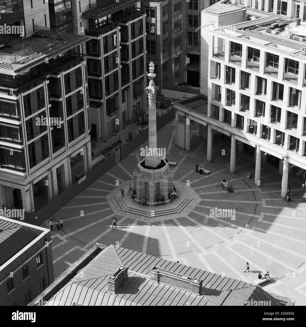Luftaufnahme des Peternoster Square mit seiner korinthischen Säule, die auch als Lüftungsschacht fungiert Stockfoto