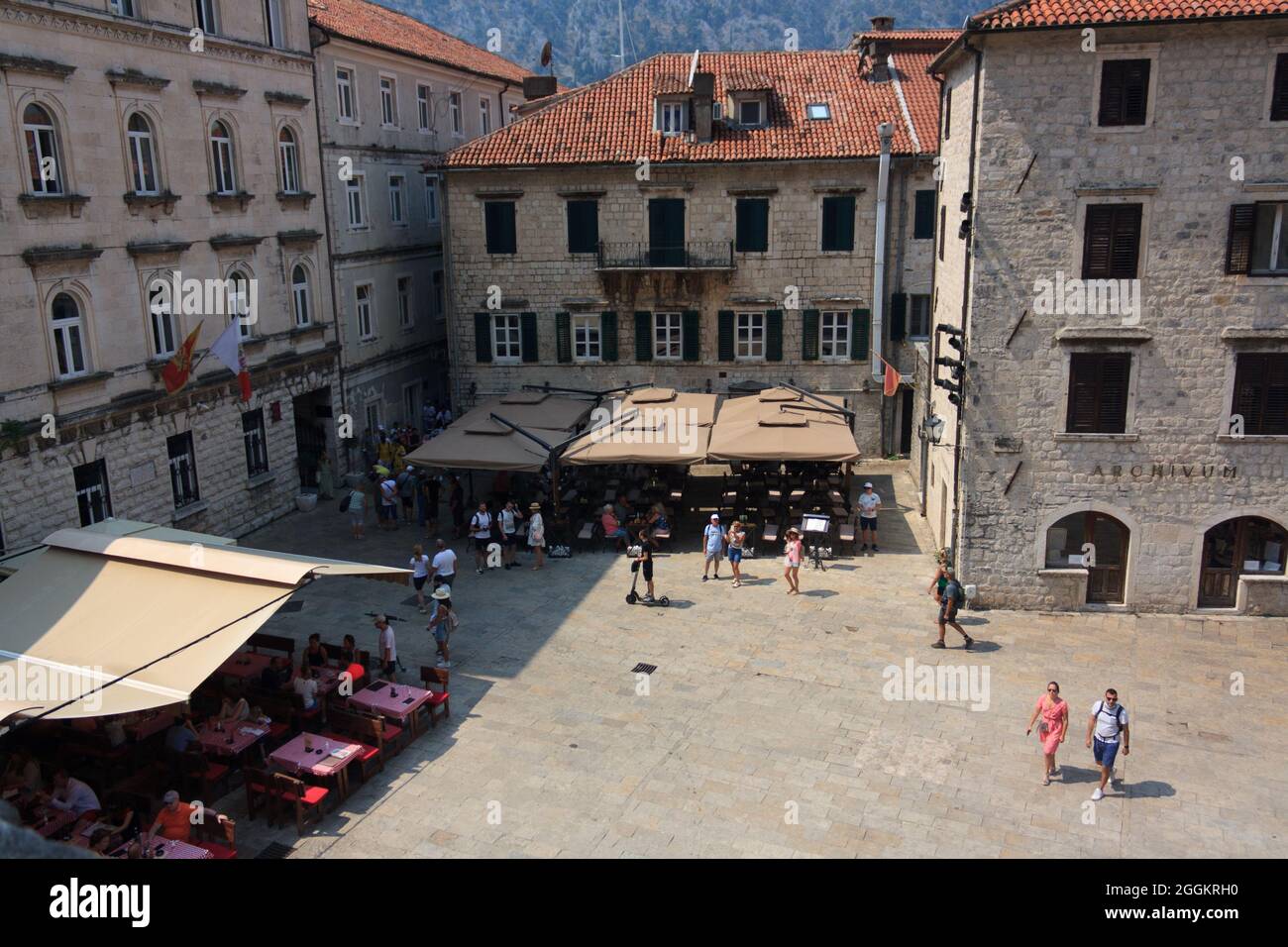 Platz in der Altstadt von Kotor in Montenegro Stockfoto