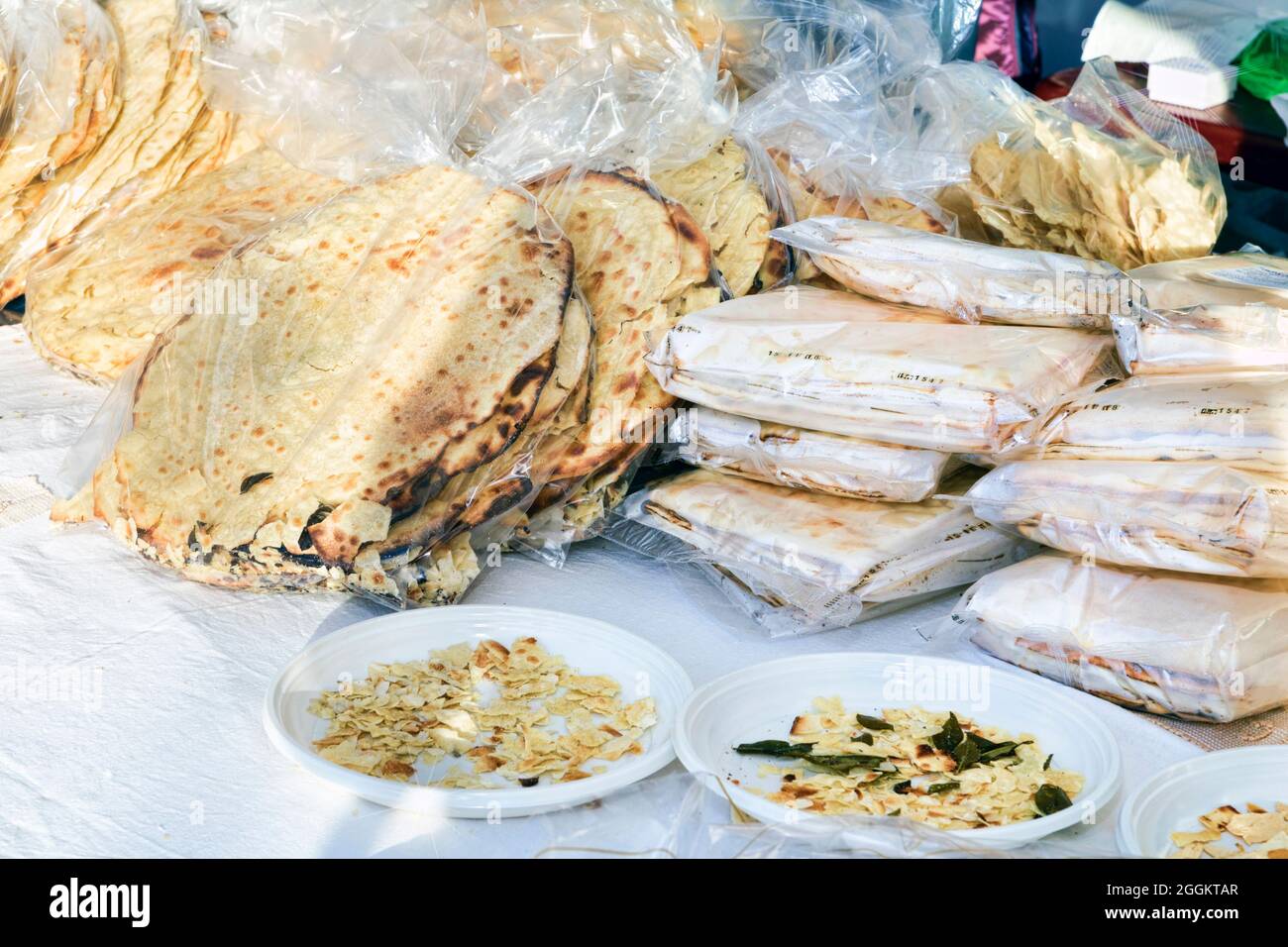 Italienisches brot sardinien -Fotos und -Bildmaterial in hoher ...