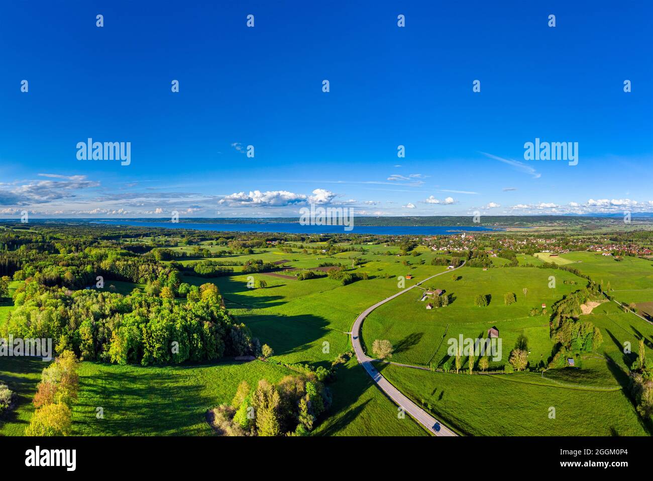 Landschaft bei Dießen am Ammersee, Fünfseenland, Drohnenbild, Oberbayern, Bayern, Deutschland, Europa Stockfoto
