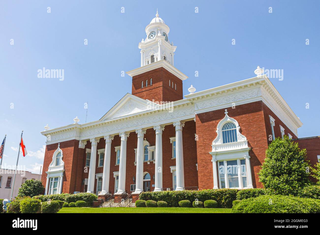 Alabama Opelika, Lee County Courthouse 1896 korinthische Säulen, Gebäude Uhrenturm Neoklassizistische Architektur im revivalen Stil Stockfoto