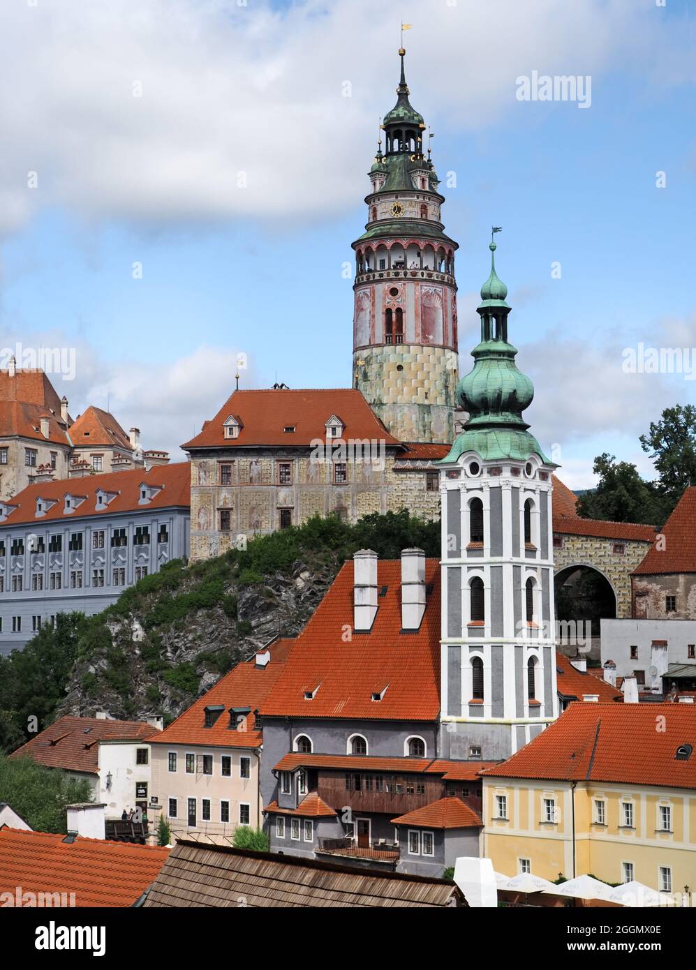 Blick auf Èeský Krumlov (Tschechische Krumlov, eine historische Stadt in Südböhmen an der Moldau, ein berühmtes UNESCO-Denkmal, Tschechische Republik Stockfoto