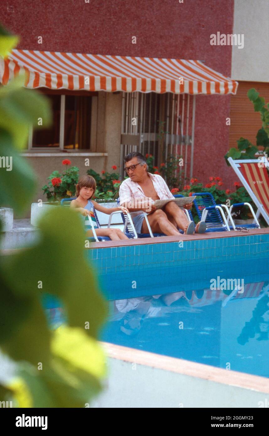 Patrizia Lamborghini mit dem Vater Ferrucci in den Ferien in Perugia, Italien 1991. Patrizia Lamborghini und ihr Vater Ferrucchio im Urlaub in Perugia, Italien 1991. Stockfoto