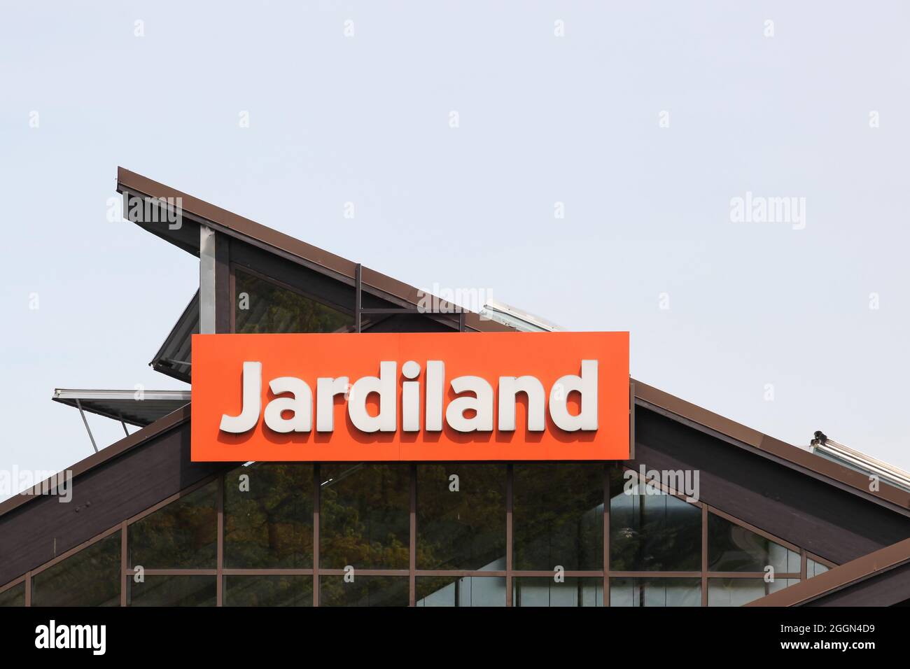 Anse, Frankreich - 23. Mai 2021: Jardiland ist ein französisches Vertriebsunternehmen für Gärten, Haustiere und Lifestyle Stockfoto