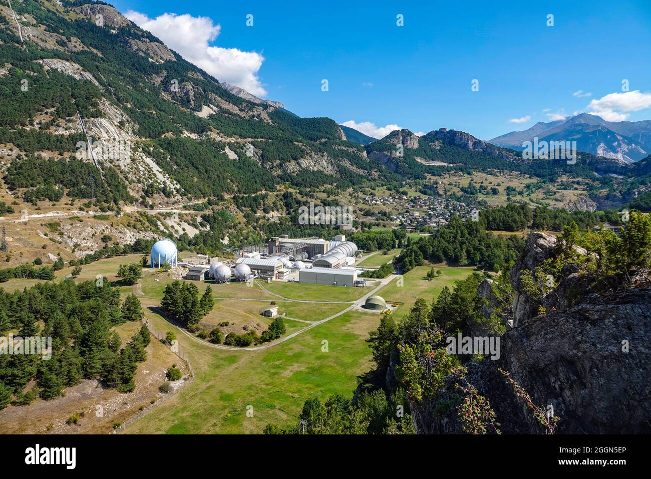 Mavic Drohne Foto von ONERA, dem französischen Luft- und Raumfahrtlabor, im Maurienne-Tal, französische Alpen, Frankreich Stockfoto