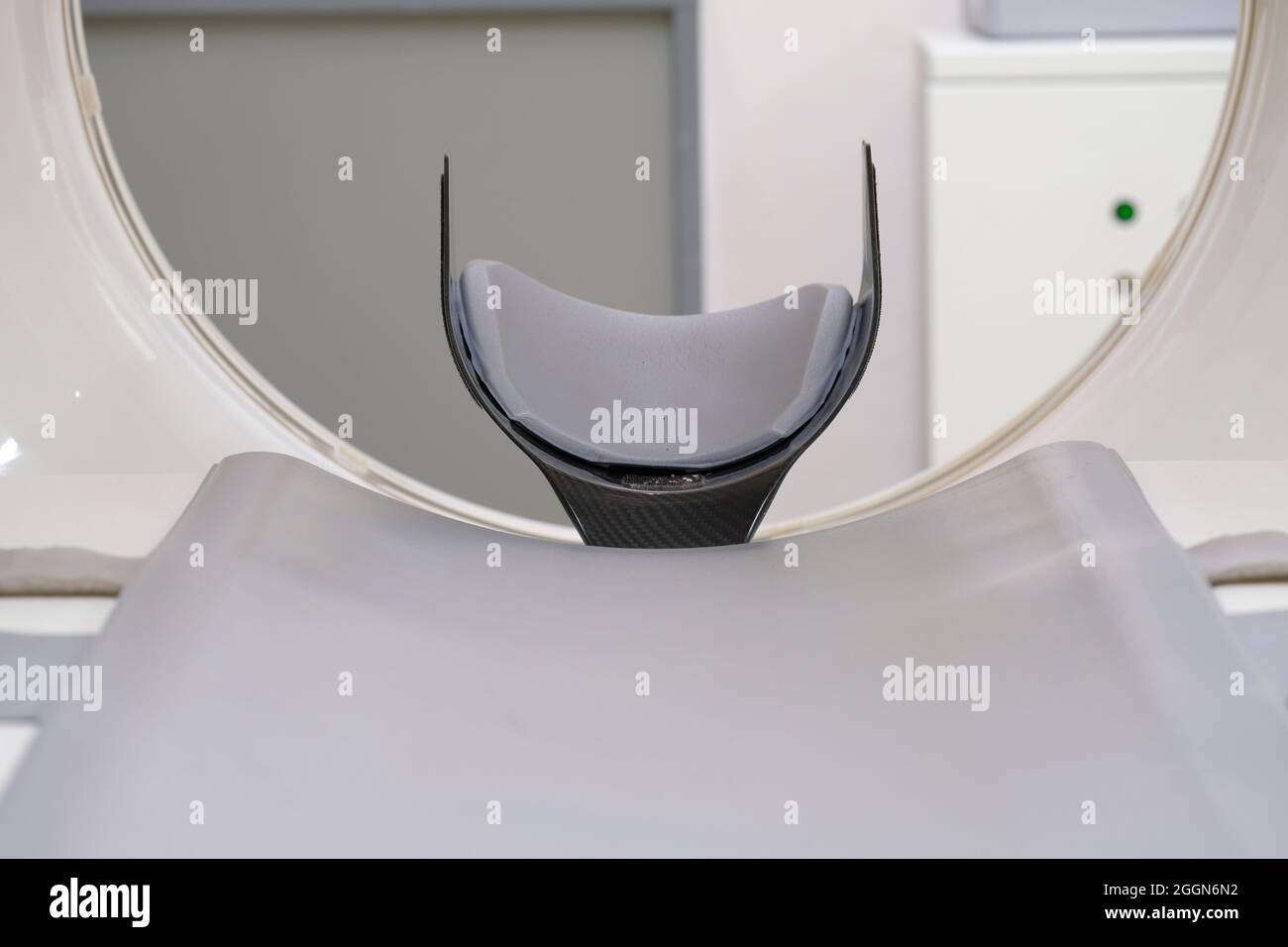 Ein Computertomographie-Scangerät, ein Gerät in der Radiologieabteilung für diagnostische Untersuchungen und Behandlungen Stockfoto