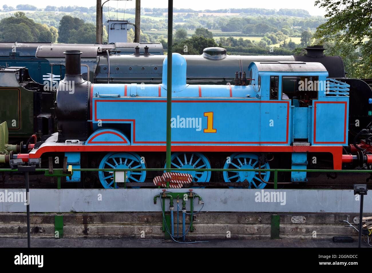 Oldtimer-Lokomotiven, Bahnhof Ropley, Ropley, Hampshire, Großbritannien. Stockfoto