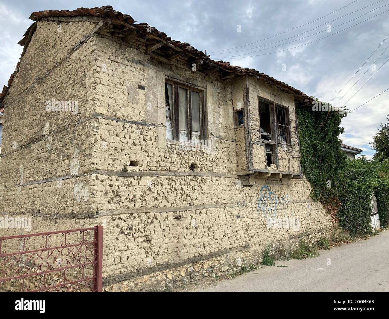 Altes Haus in der Altstadt von ohrid ruiniert Stockfoto