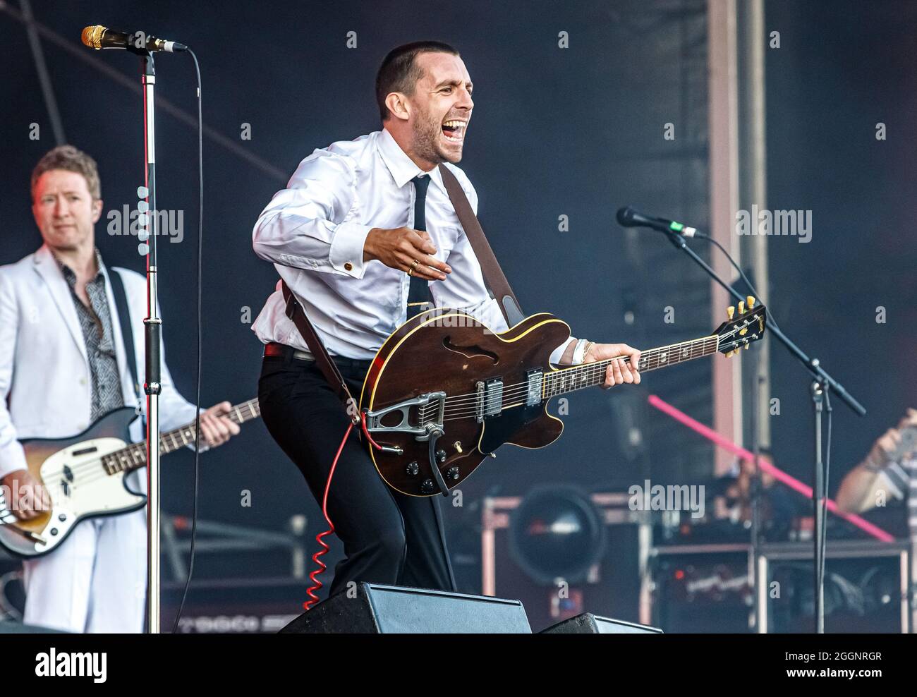 Miles Kane live auf der Common Stage beim Victorious Festival, Portsmouth, Großbritannien 29. August 2021. Stockfoto