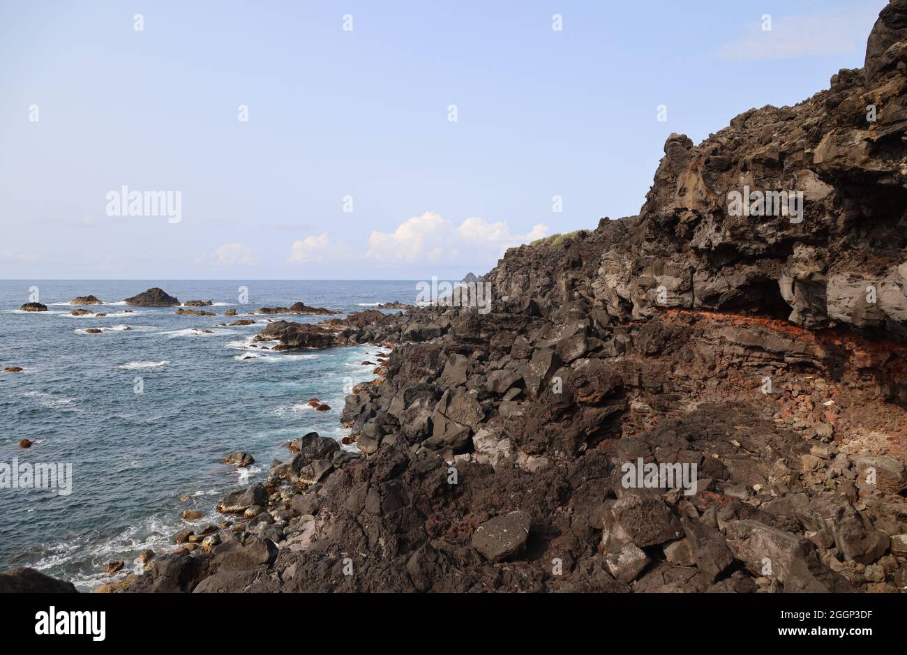 Klippe am Meer, Insel Graciosa, Azoren Stockfoto