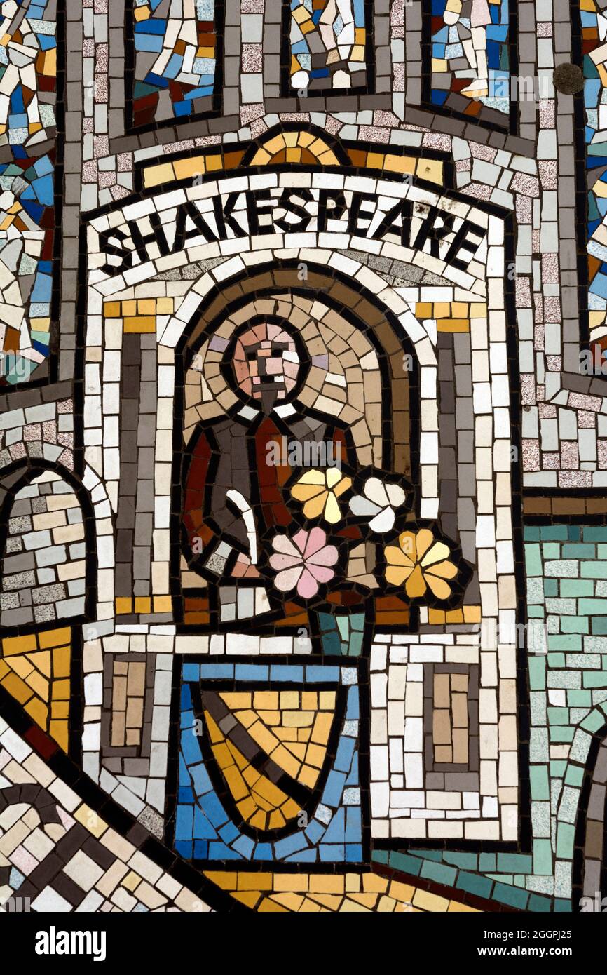 Mosaic in Station Approach, Stratford-upon-Avon, Warwickshire, England, Großbritannien Stockfoto
