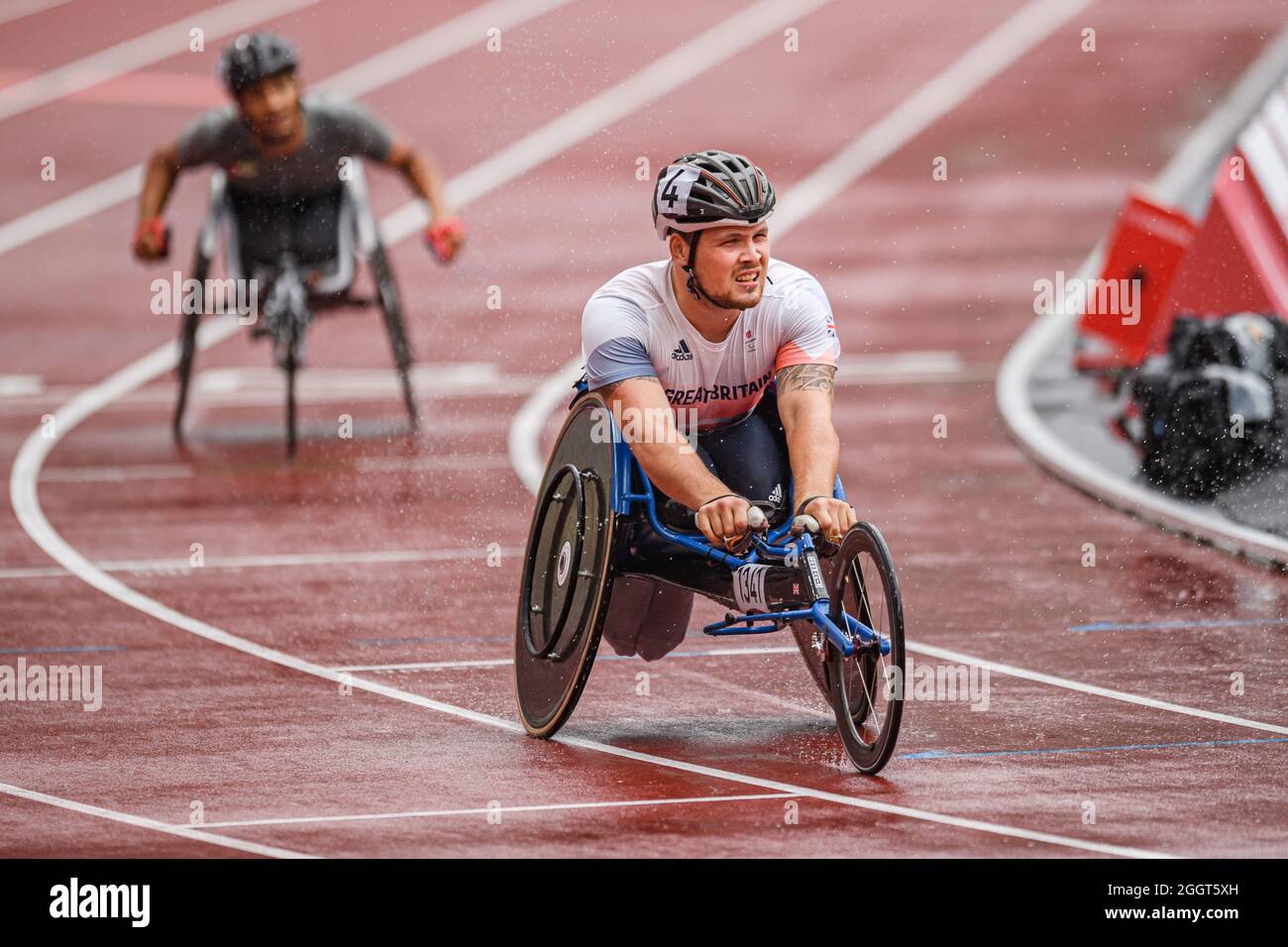 TOKIO, JAPAN. September 2021. Isaac Towers aus Großbritannien tritt in menÕs 800 m - T34 Runde 1 während Track and Field Events - Tokio 2020 Paralympischen Spielen im Olympiastadion am Freitag, 03. September 2021 in TOKIO, JAPAN, an. Kredit: Taka G Wu/Alamy Live Nachrichten Stockfoto