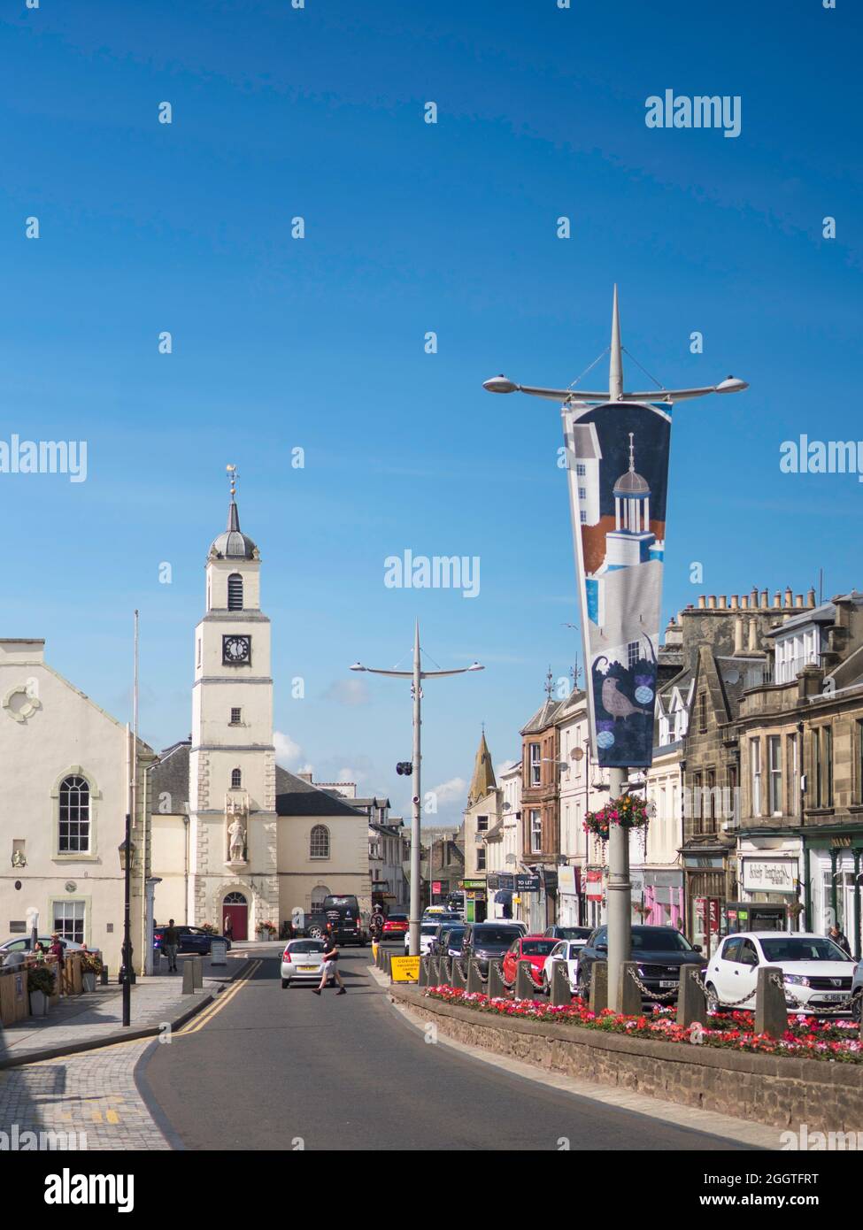 Lanark High Street und St. Nicholkirche, Lanarkshire, Schottland, Großbritannien Stockfoto