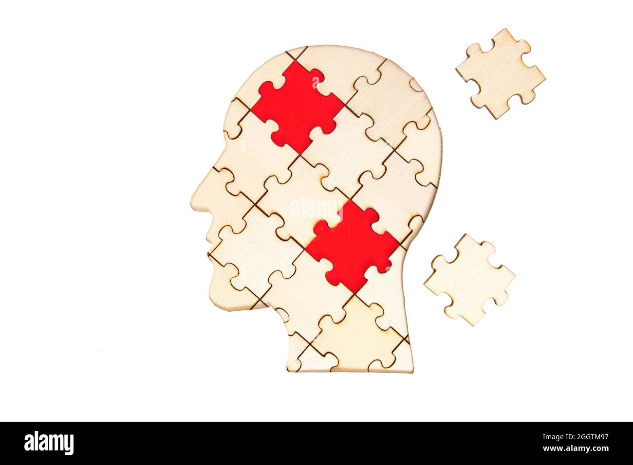 Menschliche Kopf Silhouette Puzzle mit zwei letzten Stücke an Ort und Stelle isoliert auf weißem Hintergrund gesetzt werden. Konzept der Kommunikationsstörung. Stockfoto