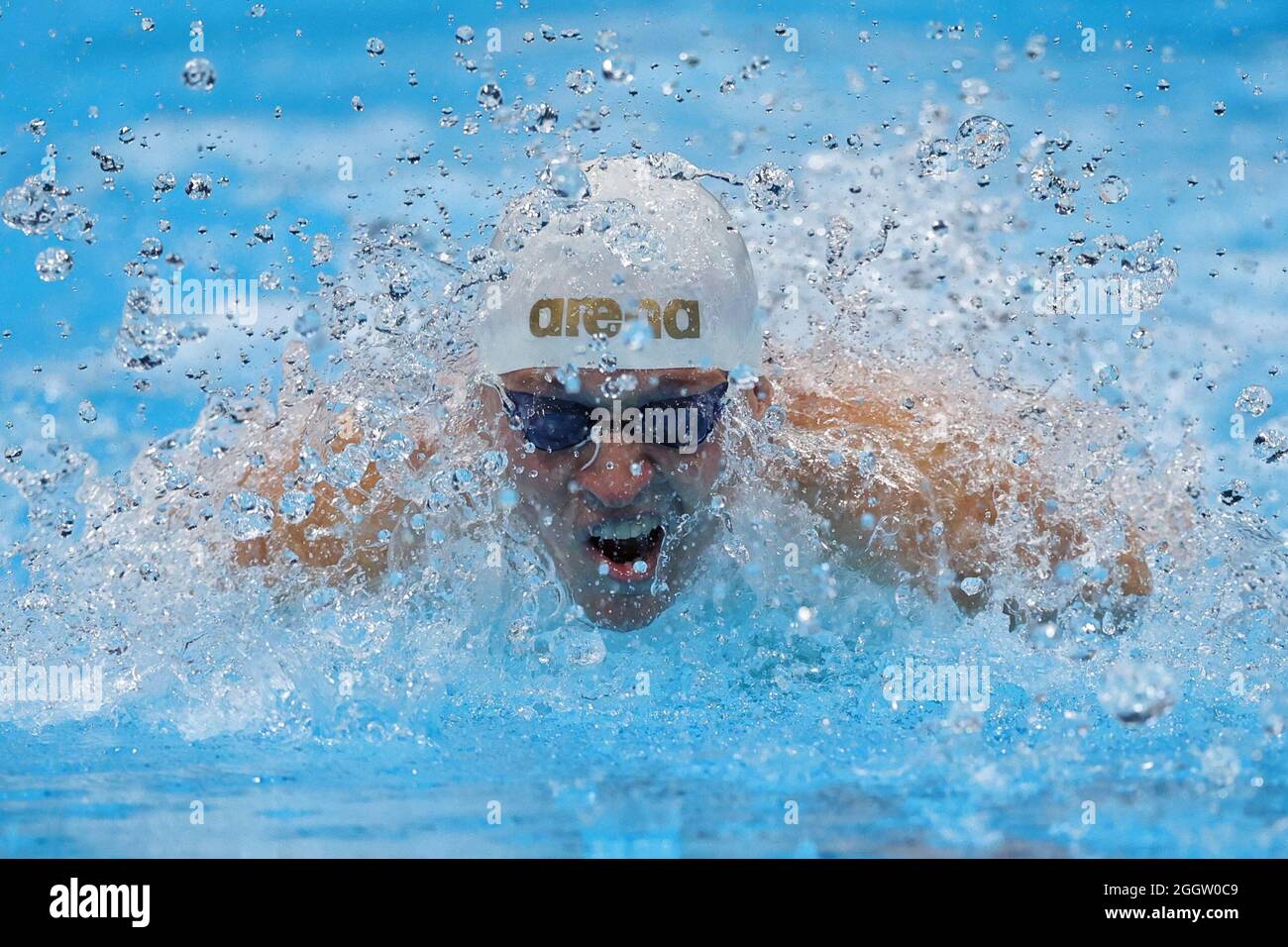 Paralympische Spiele 2020 in Tokio - Schwimmen - 100 m Schmetterling der Männer - S12-Finale - Tokyo Aquatics Center, Tokio, Japan - 3. September 2021. Raman Salei aus Aserbaidschan im Einsatz REUTERS/Kim Kyung-Hoon Stockfoto