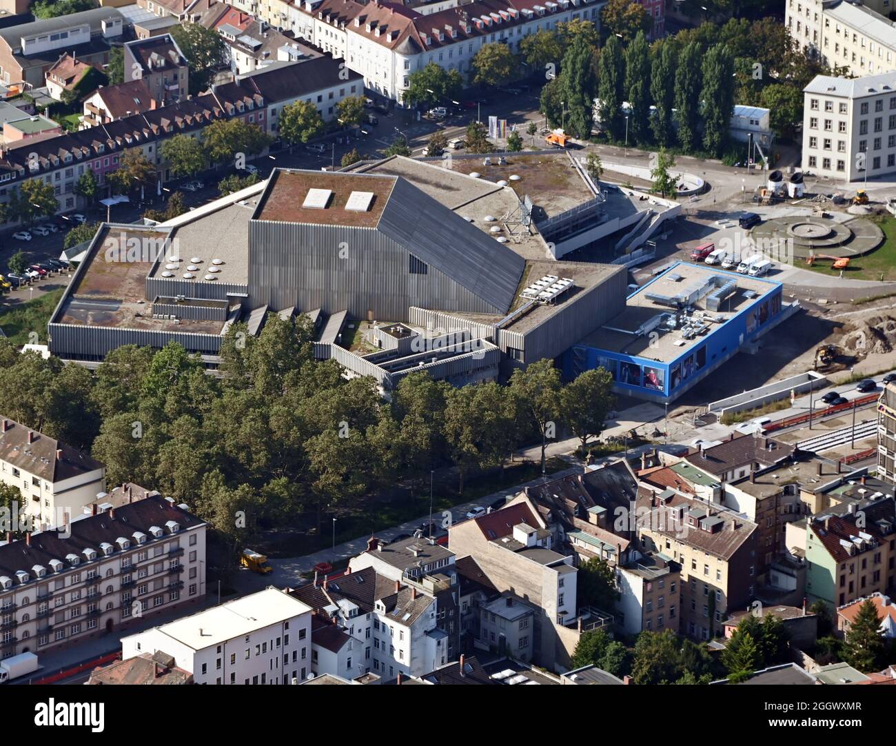 Karlsruhe, Deutschland. September 2021. Luftaufnahme (aus einem Flugzeug) Badisches Staatstheater. Quelle: Uli Deck/dpa/Alamy Live News Stockfoto