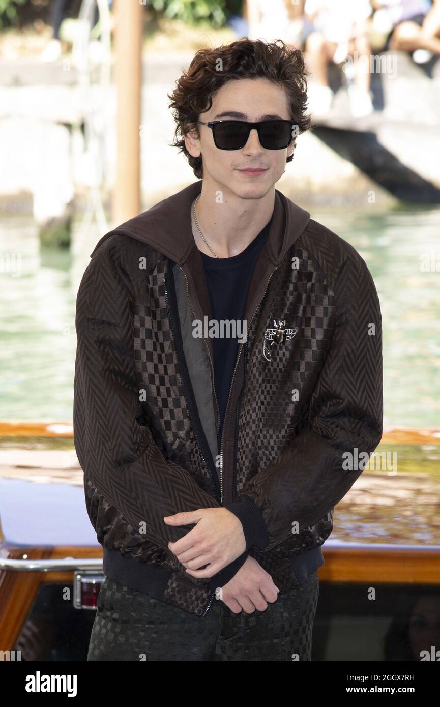 Venedig, Italien. September 2021. Timothee Chalamet kommt am 03. September 2021 im Rahmen des 78. Internationalen Filmfestivals von Venedig in Venedig, Italien, zum Festival. Foto von Paolo Cotello Credit: Imagespace/Alamy Live News Stockfoto