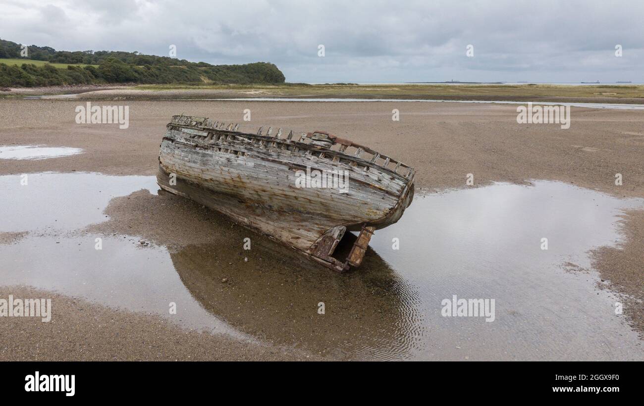 Verlassene Boot in Duras Bay Stockfoto