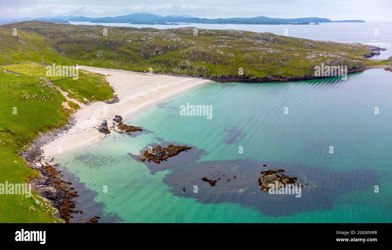 Luftaufnahme von der Drohne des Bosta-Strandes auf Great Bernera, Isle of Lewis, Äußere Hebriden, Schottland, Großbritannien Stockfoto