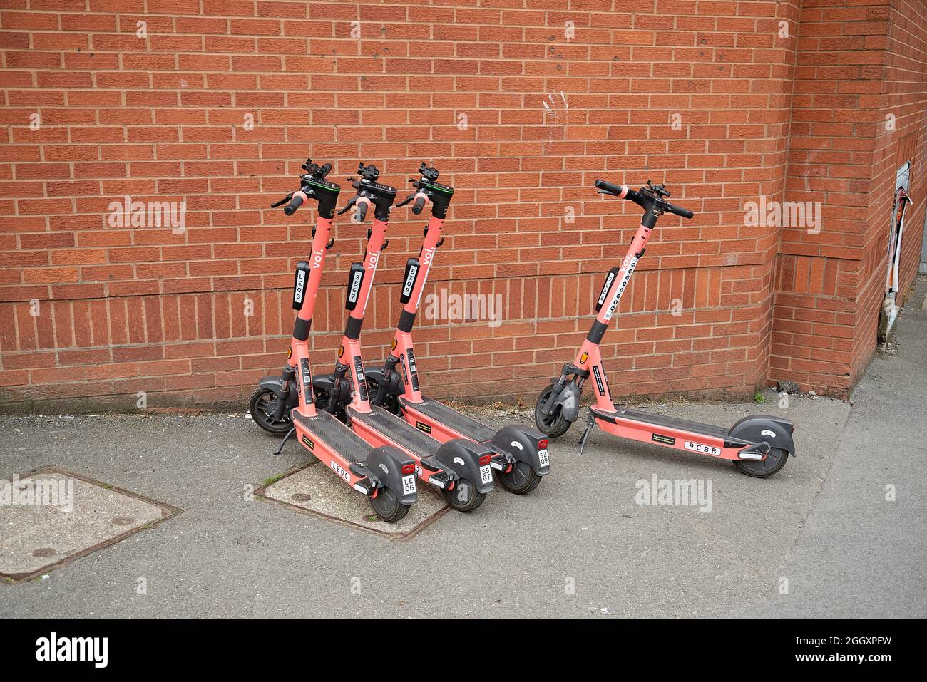 VOI-Roller in Birmingham, Großbritannien, geparkt Stockfoto