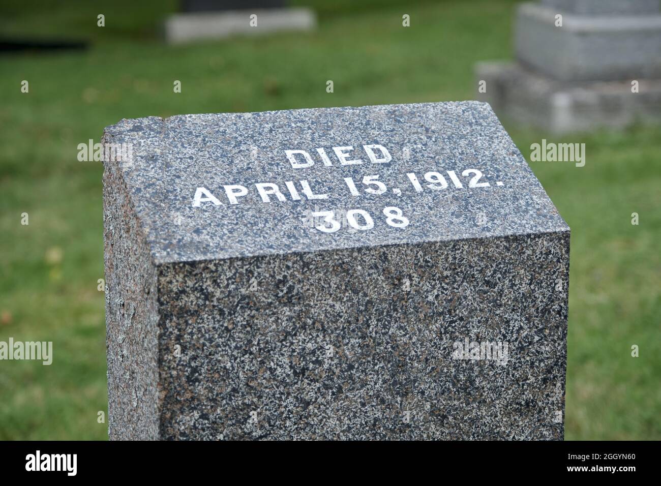 Halifax, Nova Scotia: Die Titanic Grave Site auf dem Fairview Lawn Cemetery. Namenloses Grab 308, mit Datum des Ertrinkens 'starb am 15. April 1912' Stockfoto