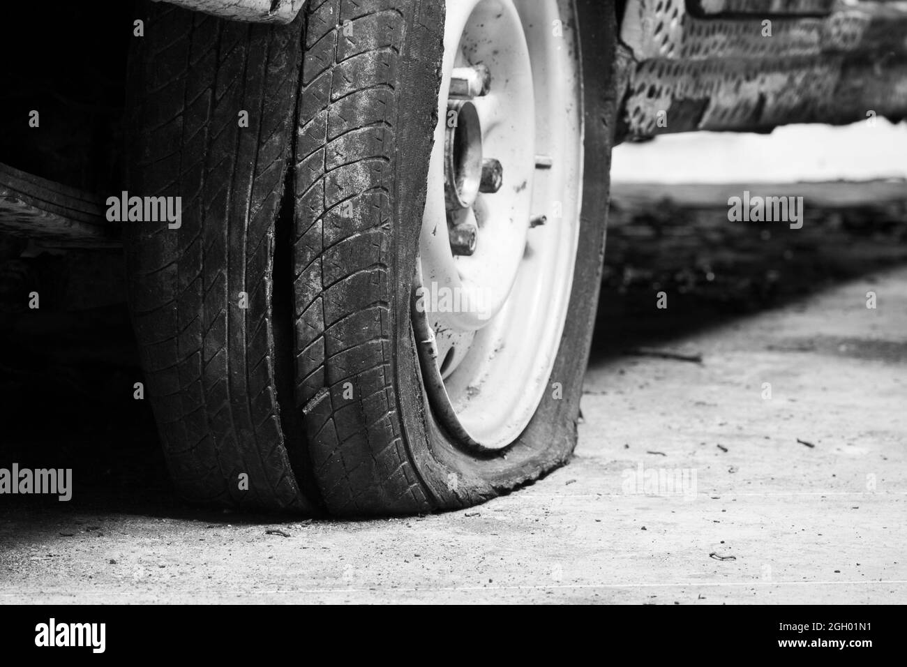 Abgeplatteten Reifen Stockfoto