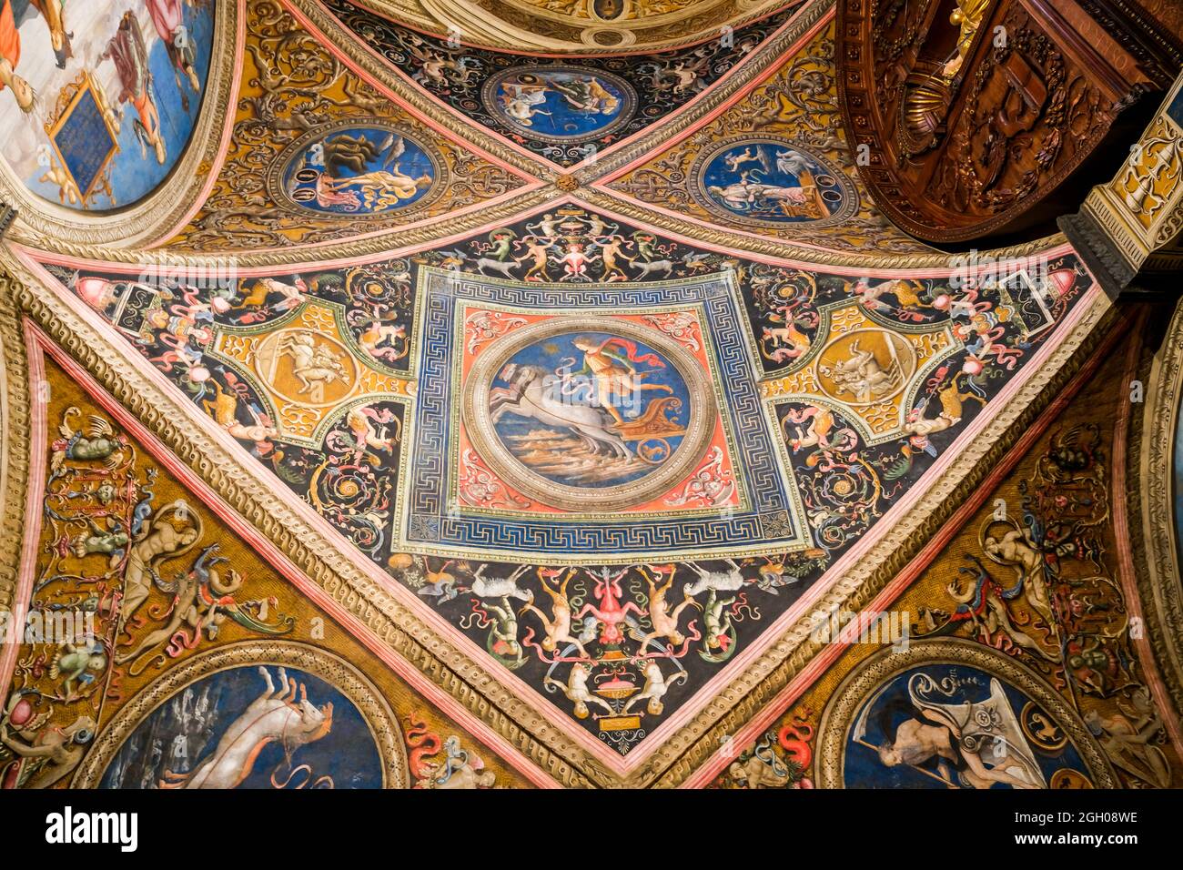 Decke des heiligen Johannes des Täufers im Collegio del Cambio (Geldwechselgilde) in Perugia Italien Stockfoto