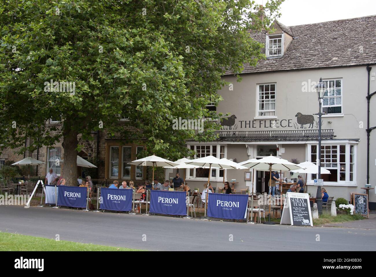 Das Gastro-Restaurant Fleece in Witney, Oxfordshire, Großbritannien Stockfoto