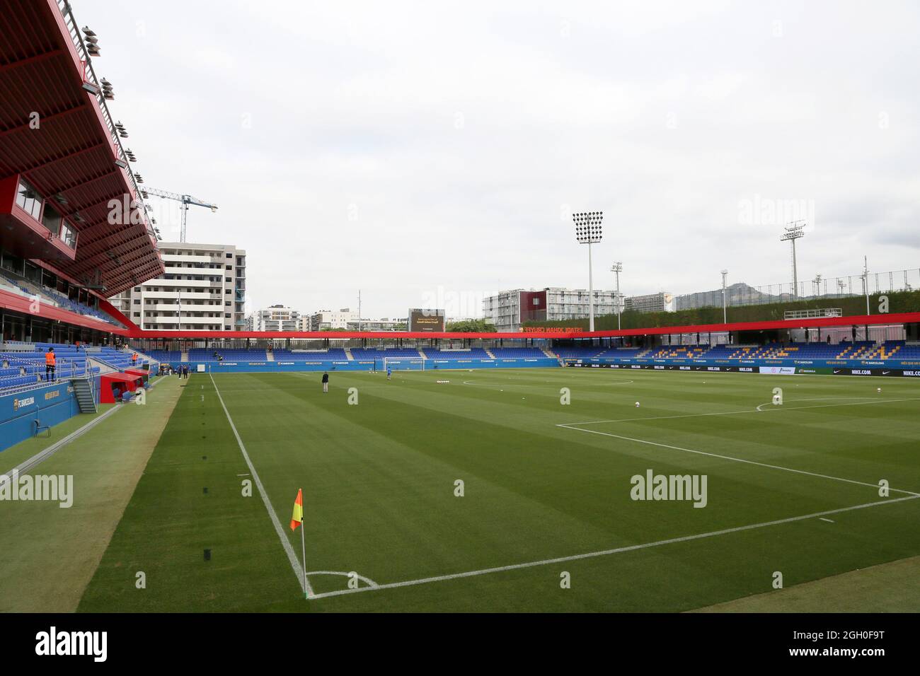 Barcelona, Spanien. September 2021. Johan Cruyff-Stadion vor dem Spiel, Primera Iberdrola-Spiel zwischen Barcelona und UDG Teneriffa im Johan Cruyff-Stadion in Barcelona, Spanien. Kredit: SPP Sport Pressefoto. /Alamy Live News Stockfoto