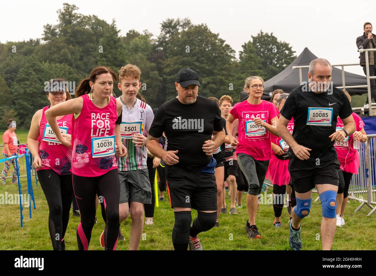 Brentwood, Großbritannien. September 2021. Brentwood Essex,4. September 2021 Cancer Research UK Run for Life 10K Run im Weald County Park Brentwood Essex Credit: Ian Davidson/Alamy Live News Stockfoto