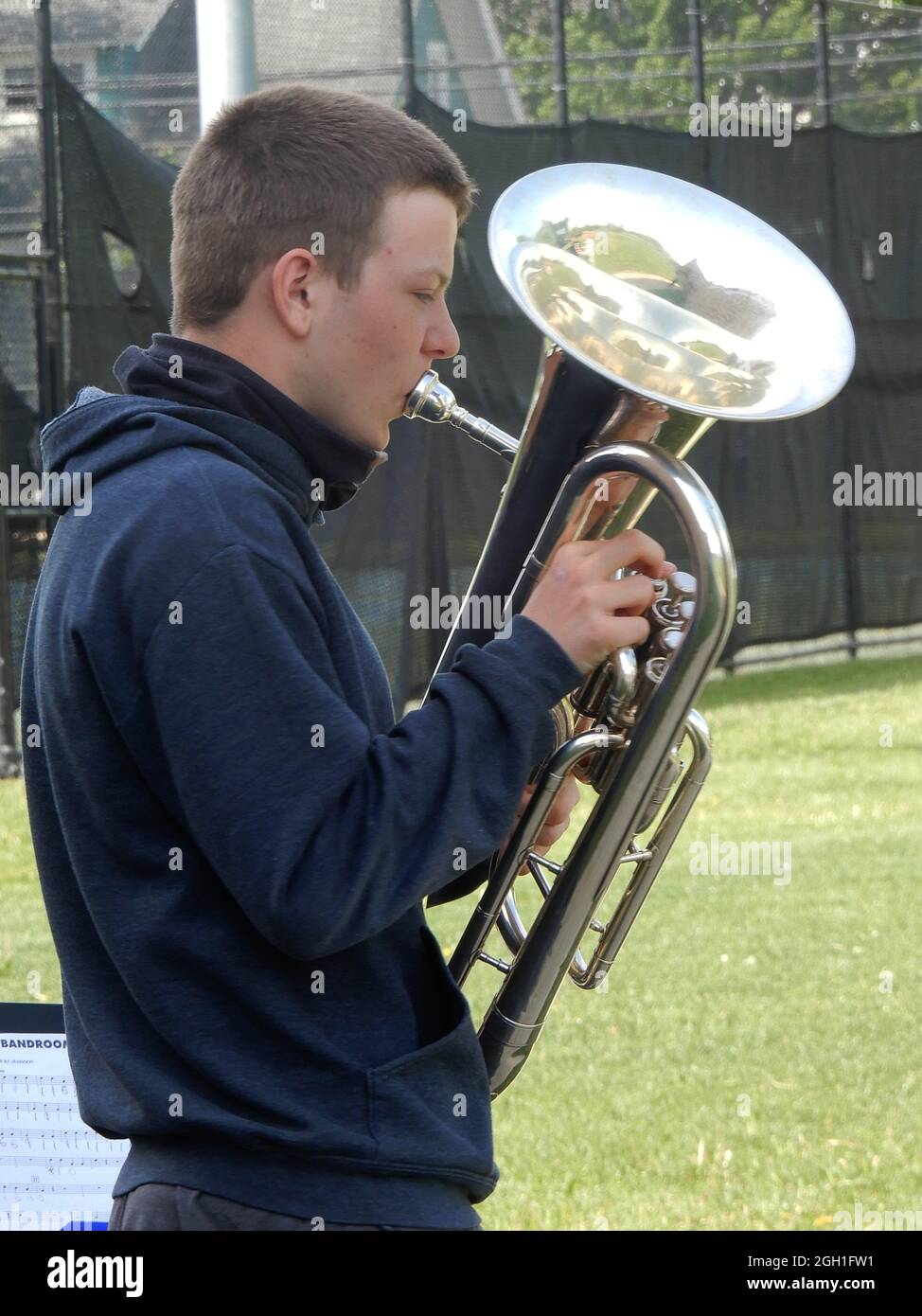 Boy With Tuba Stockfotos und bilder Kaufen Alamy
