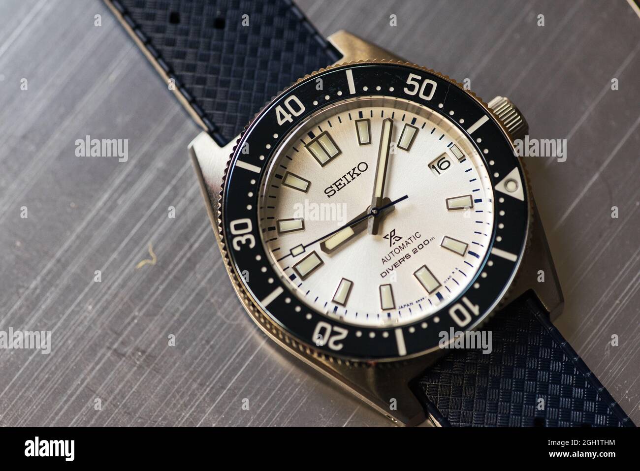 Seiko Prospex SBDC139 alias SPB213J1 Tauch 140th Anniversary Piece Stockfotografie Alamy