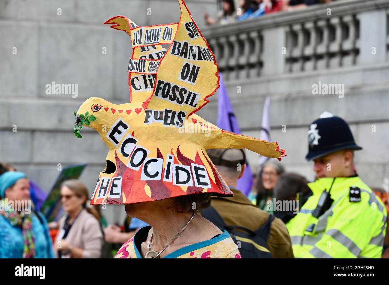 London, britische Aktivisten des Extinction Rebellion versammeln sich auf dem Trafalgar Square vor dem Marsch für Natur: Rebel for Life, der die Serie von Demonstrationen mit dem Namen „Impossible Rebellion“ zu Ende bringt. Kredit: michael melia/Alamy Live Nachrichten Stockfoto