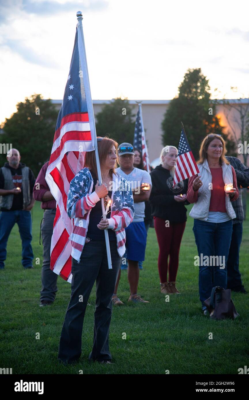 Eine Kerzenlichtmahnwache in Hyannis, Massachusetts (USA) für die gefallenen Dienstmitglieder in Afghanistan. Stockfoto