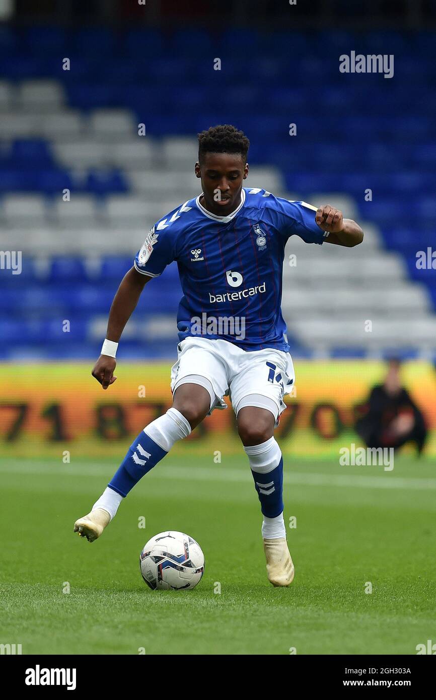 OLDHAM, GROSSBRITANNIEN. 4. SEPTEMBER Oldham Athletic's Dylan Fage während des Sky Bet League 2-Spiels zwischen Oldham Athletic und Barrow im Boundary Park, Oldham am Samstag, 4. September 2021. (Foto von: Eddie Garvey | MI News) Kredit: MI Nachrichten & Sport /Alamy Live News Stockfoto