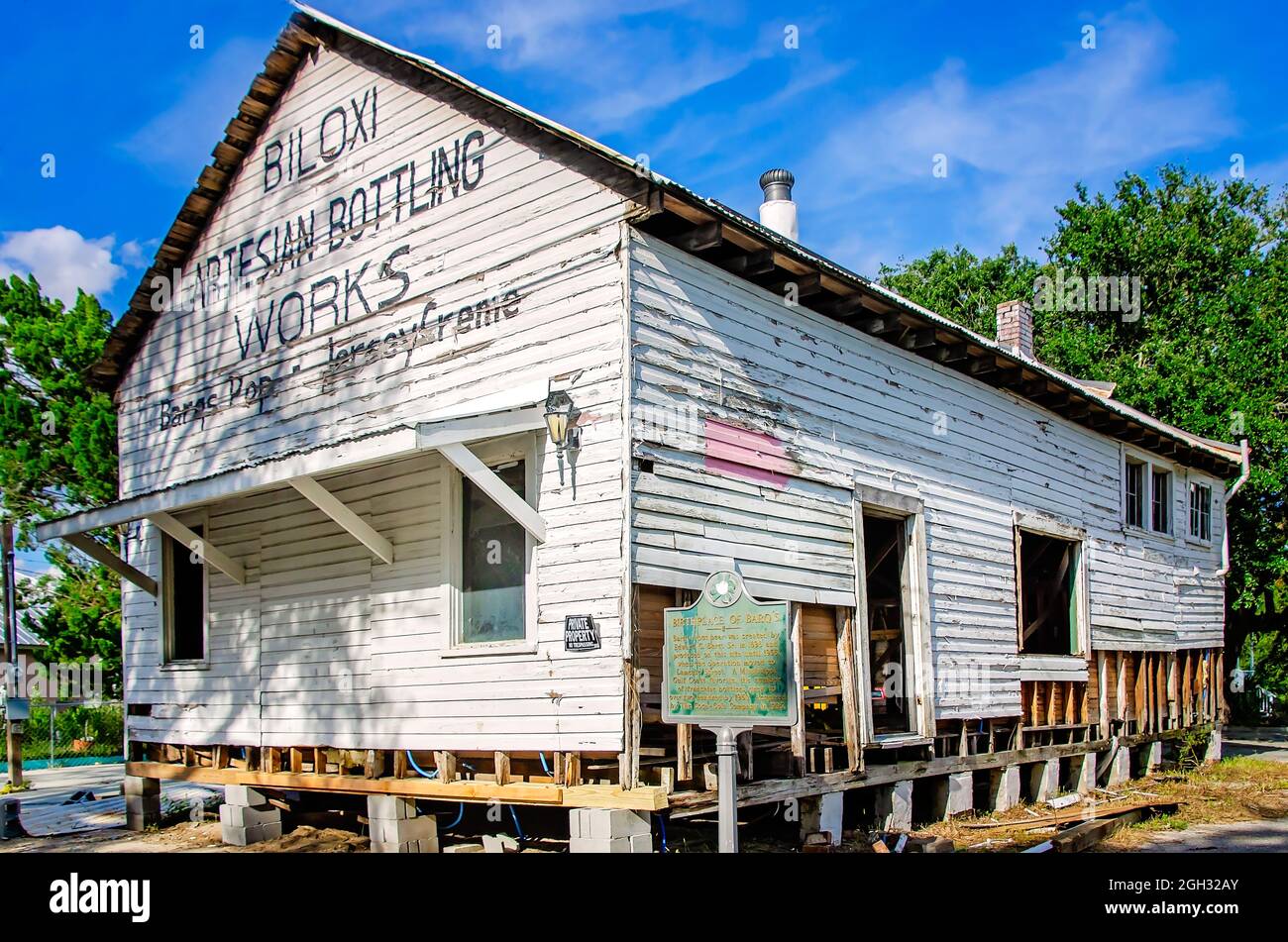 Die E. Barq Pop Factory, die Heimat von Barqs Wurzelbier, ist am 31. August 2021 in Biloxi, Mississippi. Stockfoto