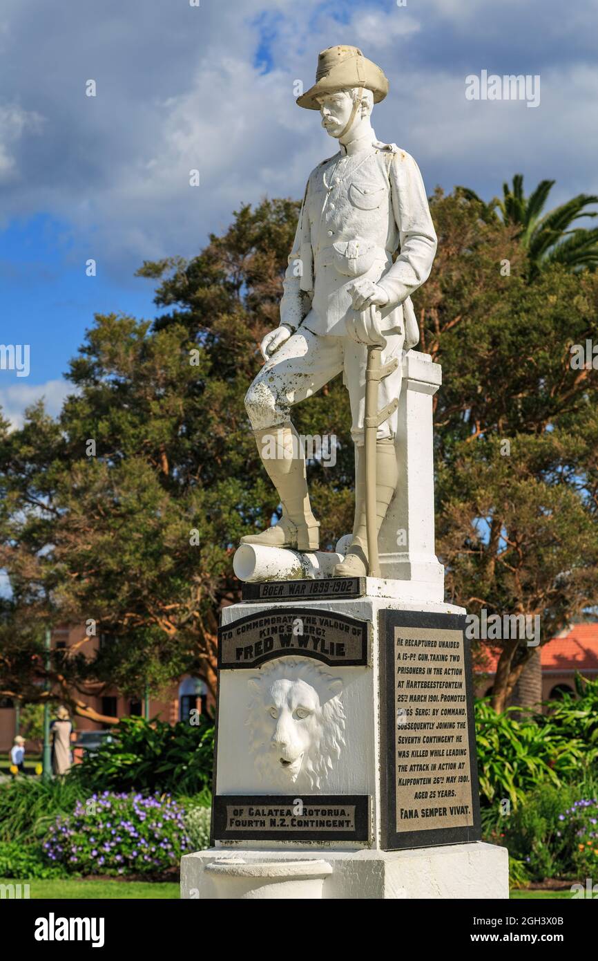 Eine Statue von Fred W Wylie, einem Helden des Burenkrieges (1899-1902) in Government Gardens, Rotorua, Neuseeland Stockfoto