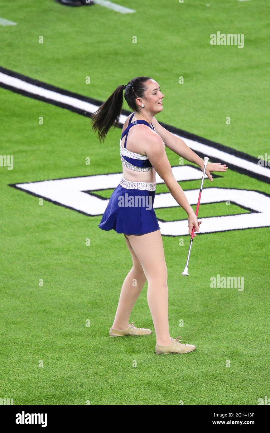 Las Vegas, NV, USA. September 2021. Die Arizona Wildcats Marching Band tritt beim ersten Good Sam Vegas Kickoff Classic 2021 mit den BYU Cougars und den Arizona Wildcats im Allegiant Stadium in Las Vegas, NV, auf. Christopher Trim/CSM/Alamy Live News Stockfoto