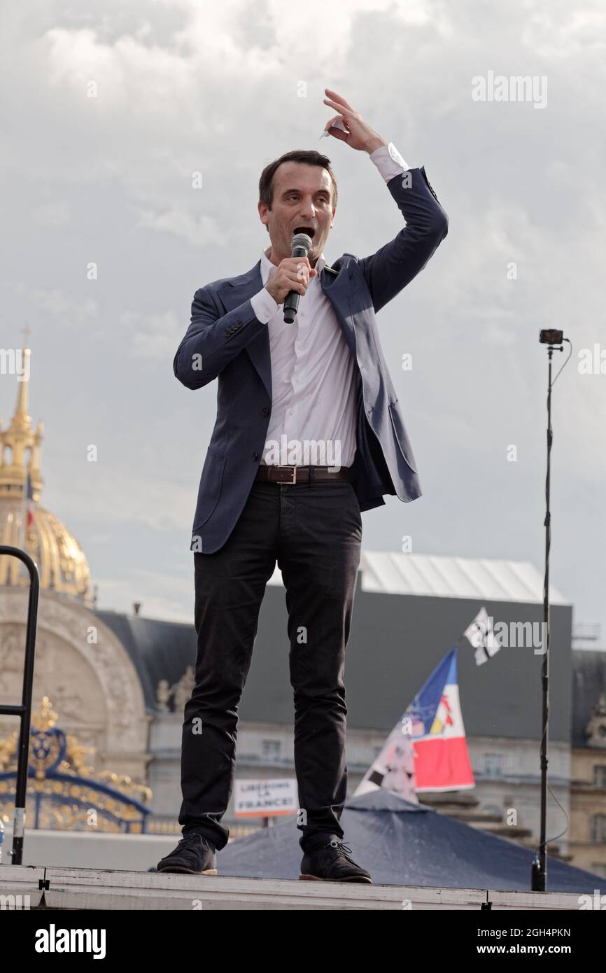 Paris, Frankreich. September 2021. Französische nationalistische Partei der Patrioten-Führer Florian Philippot spricht sich gegen Tyrannei, für Freiheit und Souveränität aus. Stockfoto