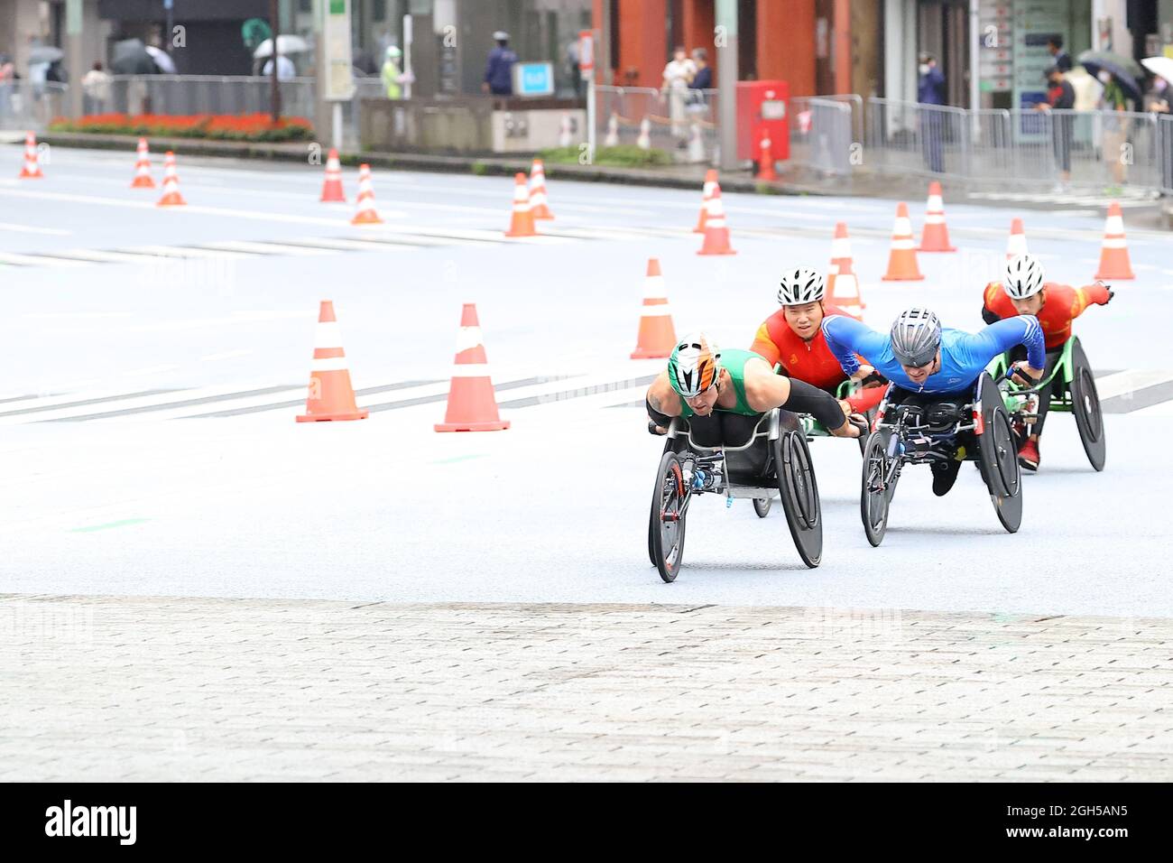 Tokio, Japan. September 2021. Tokio 2020, Paralympics, Rollstuhlmarathon, Rennen im Stadtzentrum. Der 13. Und letzte Tag der Paralympischen Spiele. Am 5. September 2021 in Tokio, Japan. (Foto von Kazuki Oishi/Sipa USA) Quelle: SIPA USA/Alamy Live News Stockfoto