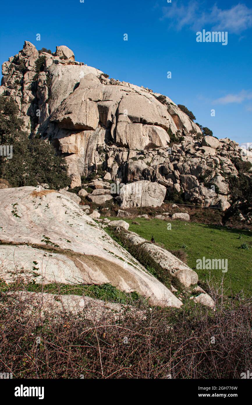 Dies ist das Valle della Lune, Tal des Mondes, im Nordwesten Sardiniens. Es liegt in der Nähe der Stadt Aggius und ist ein landwirtschaftlich anbautes Gebiet Stockfoto