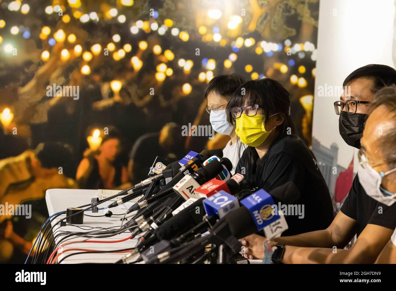 Hongkong, China. September 2021. Die stellvertretende Vorsitzende der Allianz zur Unterstützung der patriotischen demokratischen Bewegungen Chinas, Chow Hang-Tung, und die Gruppe, haben es abgelehnt, öffentlich der Polizei mit Informationsanfragen über ihre Mitgliedschaft, Finanzen und Operationen nachzukommen. Als die Nationale Sicherheitspolizei den Organisator hinter der 4. Juni-Vigil am 25. August aufforderte, Informationen zu befolgen oder Konsequenzen zu ziehen, warnte das Sicherheitsbüro die Allianz außerdem davor, „sofort zurückzukehren, bevor es zu spät ist“. Kredit: SOPA Images Limited/Alamy Live Nachrichten Stockfoto